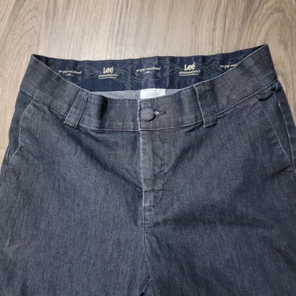 Lee Blue Flare Wide Leg Jeans with Timeless Appeal - Picture 3 of 8